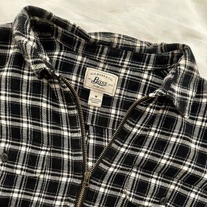 G H Bass & Co Popover Shirt Womens M Black White Checkered Flannel 1/4 Zip